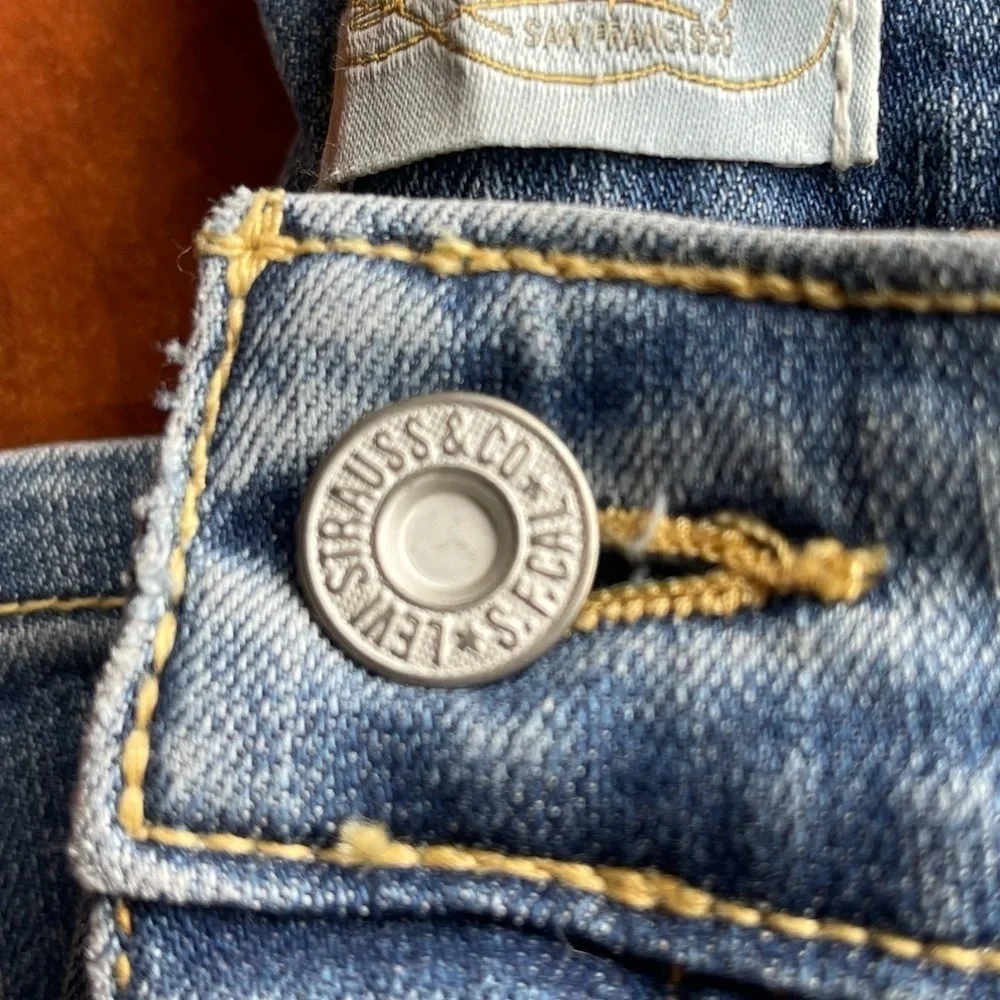 Y2K VINTAGE Levi San Francisco Strauss cropped wide leg jeans. Size 18‎